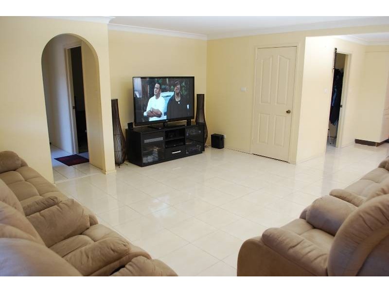1 Danburite Place, Eagle Vale NSW 2558