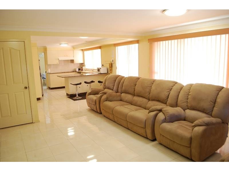 1 Danburite Place, Eagle Vale NSW 2558