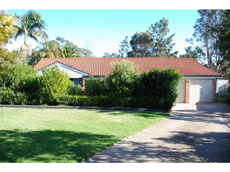33 Chalcedony Street, Eagle Vale NSW 2558