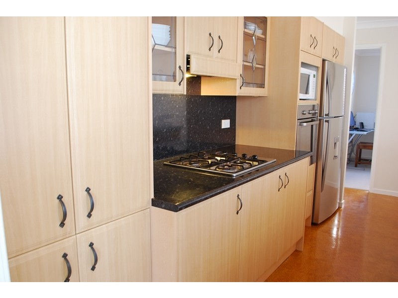 33 Chalcedony Street, Eagle Vale NSW 2558