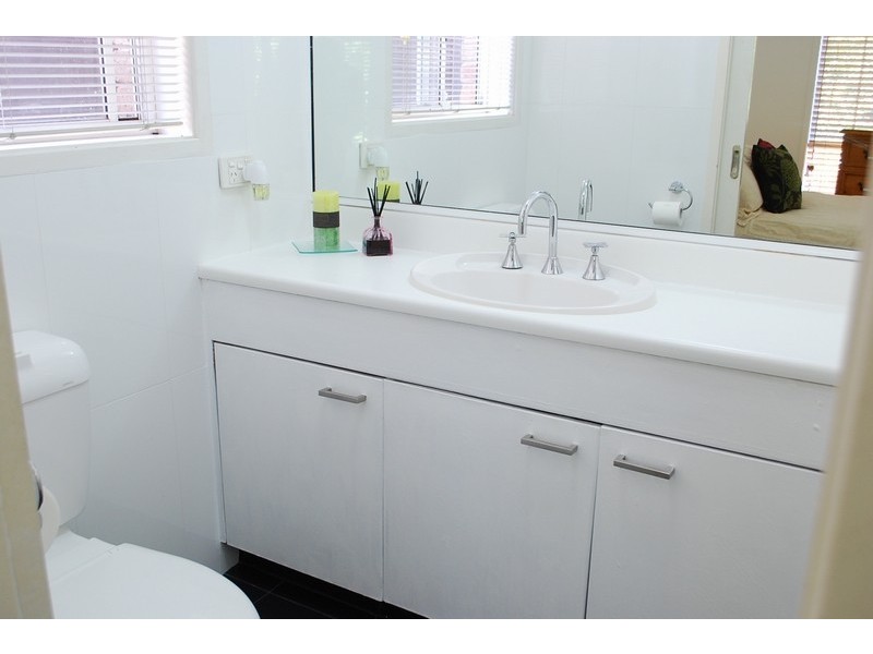 33 Chalcedony Street, Eagle Vale NSW 2558