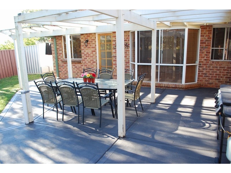 33 Chalcedony Street, Eagle Vale NSW 2558