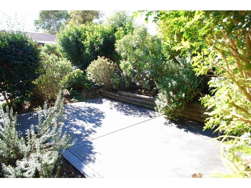 33 Chalcedony Street, Eagle Vale NSW 2558