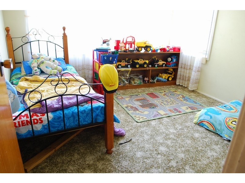 8 Barrie Place, Leumeah NSW 2560