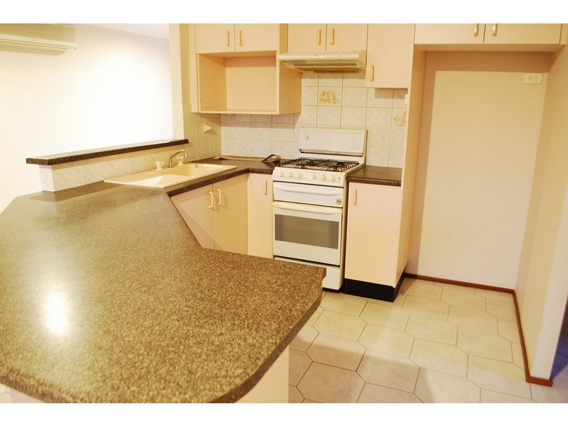 13 Robson Cres, St Helens Park NSW 2560