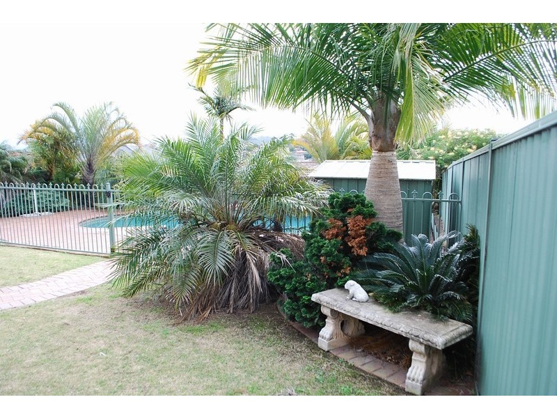 9 Mountain View Avenue, Glen Alpine NSW 2560