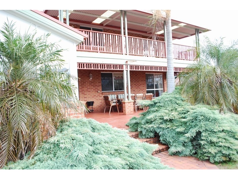 9 Mountain View Avenue, Glen Alpine NSW 2560