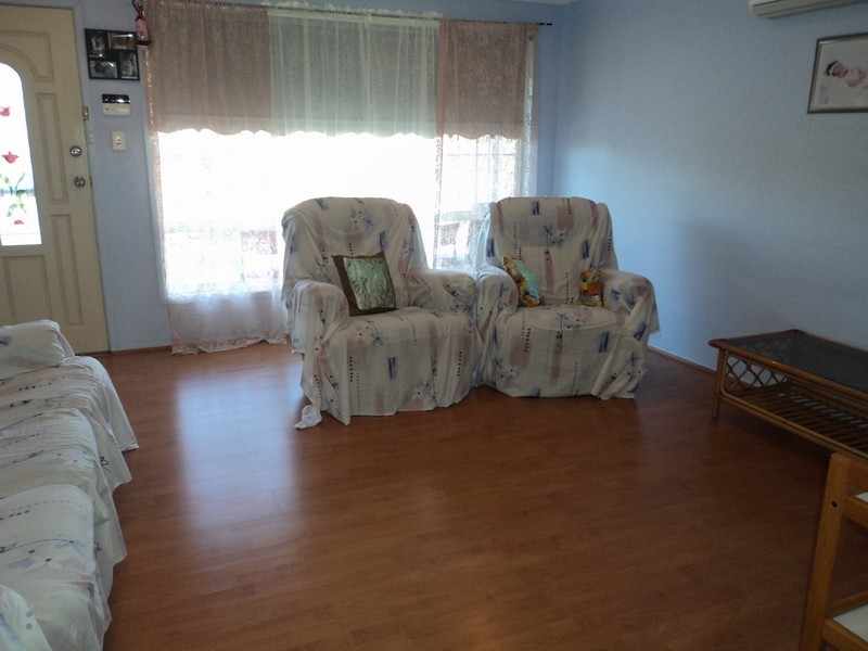 1/4 Capulet Place, Rosemeadow NSW 2560