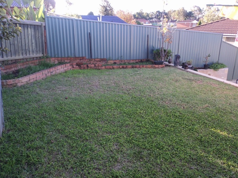 1/4 Capulet Place, Rosemeadow NSW 2560