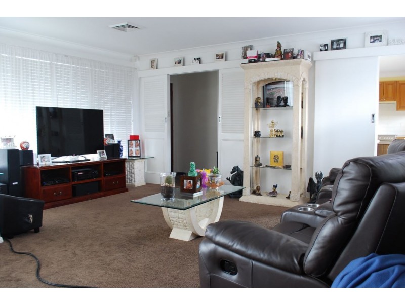 216 St Johns Road, Bradbury NSW 2560
