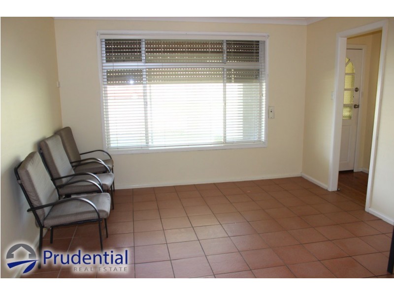 240 The Parkway, Bradbury NSW 2560