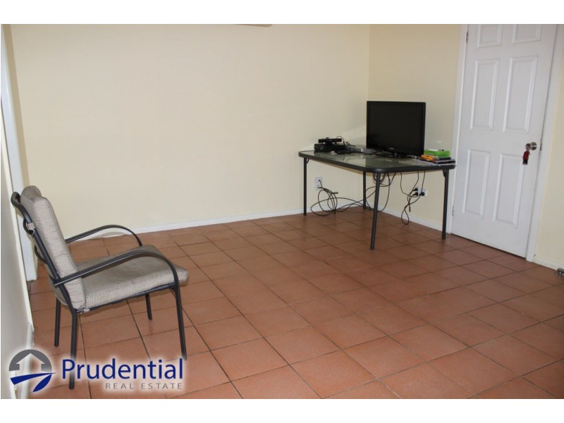 240 The Parkway, Bradbury NSW 2560