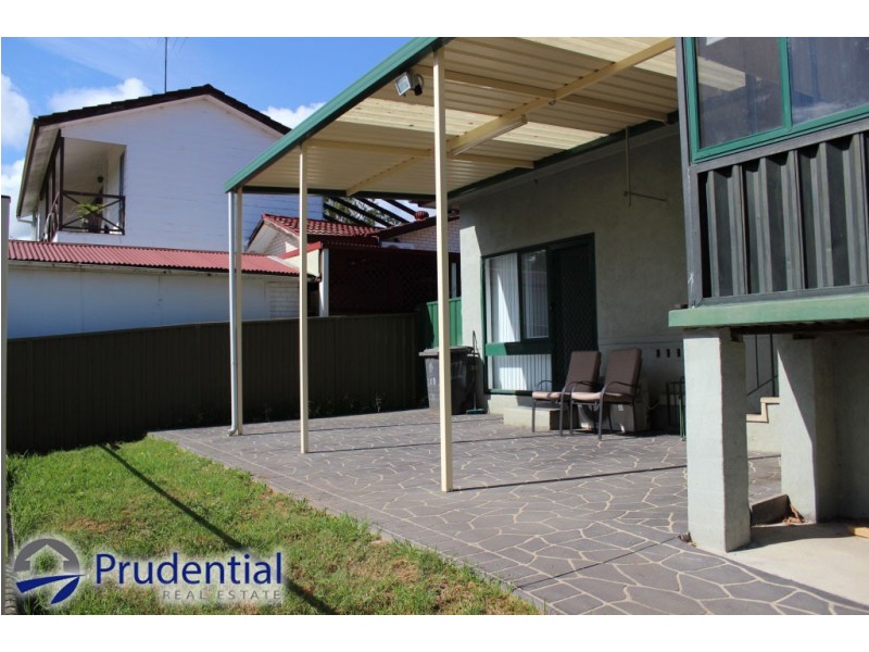 240 The Parkway, Bradbury NSW 2560