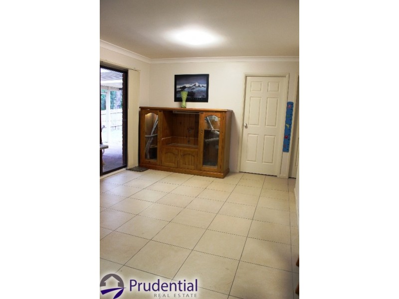 6 Jarley Place, Ambarvale NSW 2560