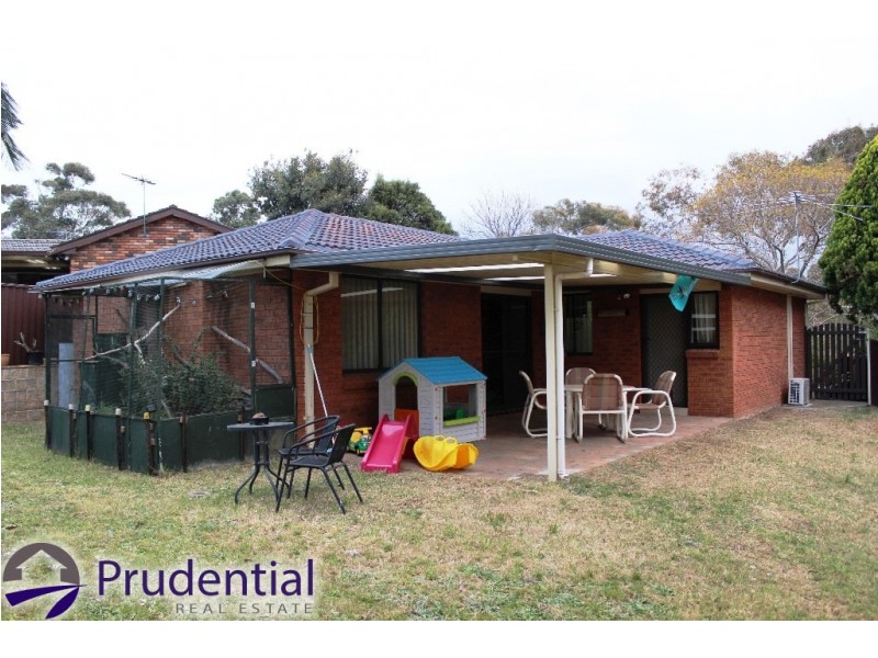 6 Jarley Place, Ambarvale NSW 2560