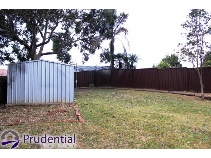6 Jarley Place, Ambarvale NSW 2560