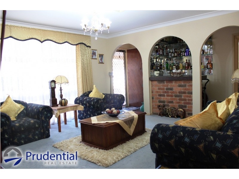 18 Siddeley Place, Raby NSW 2566