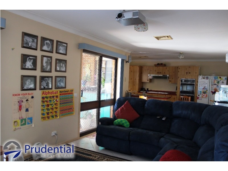 18 Siddeley Place, Raby NSW 2566