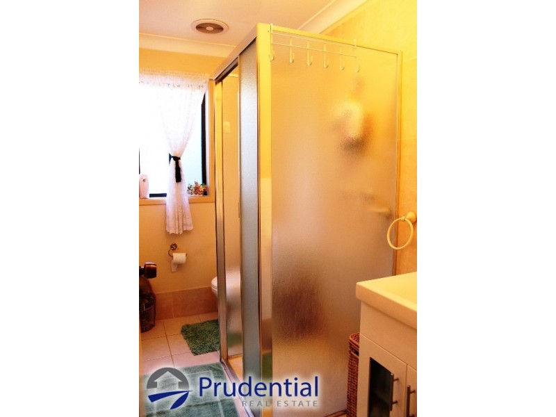 18 Siddeley Place, Raby NSW 2566