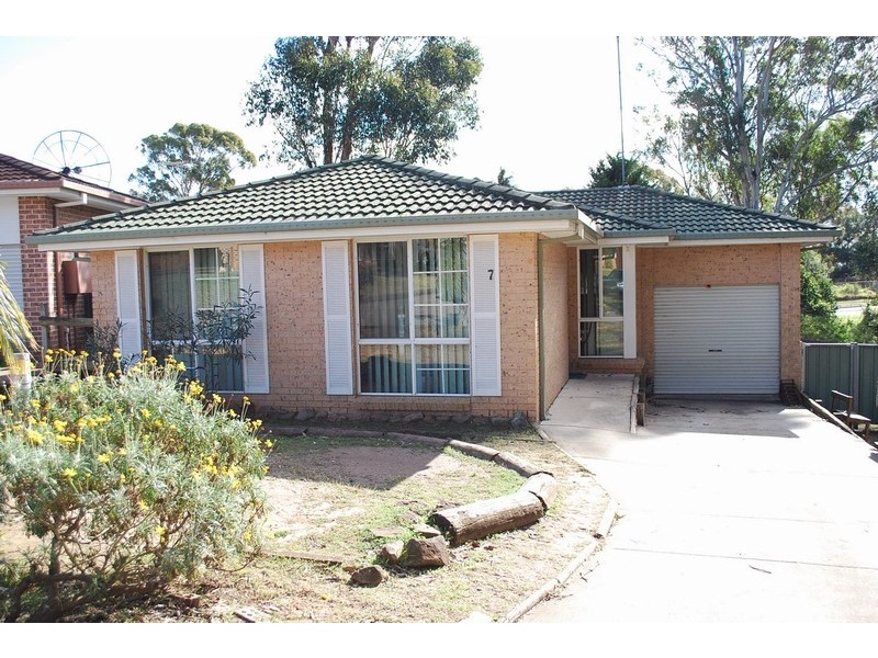 7/34 Westmoreland Road, Minto NSW 2566