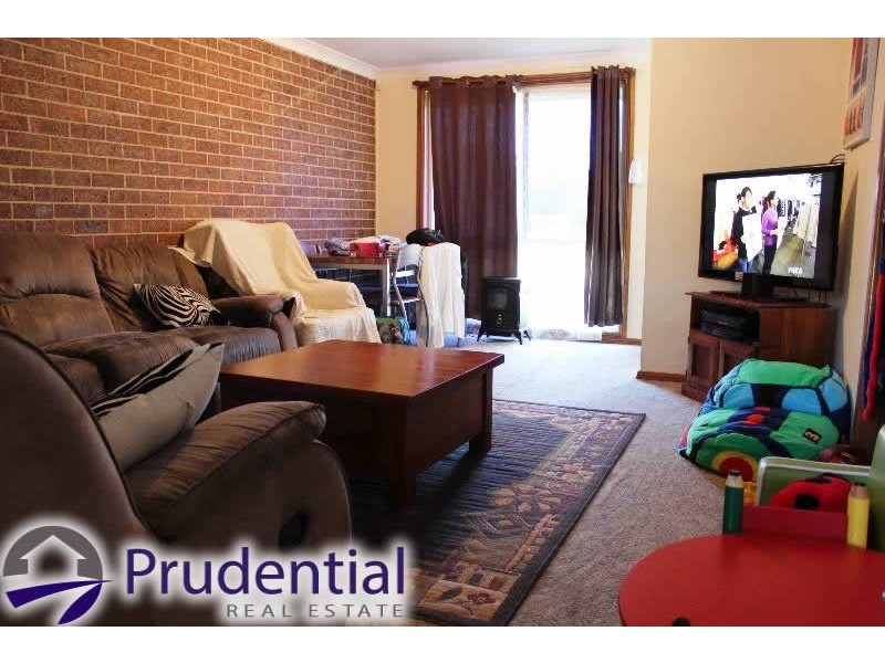 1/32 Bernardo Street, Rosemeadow NSW 2560