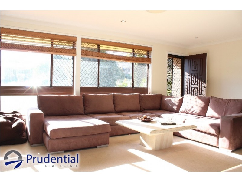 16 Mona Vale Place, Woodbine NSW 2560