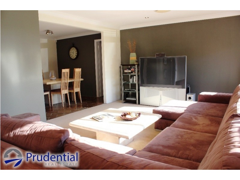 16 Mona Vale Place, Woodbine NSW 2560