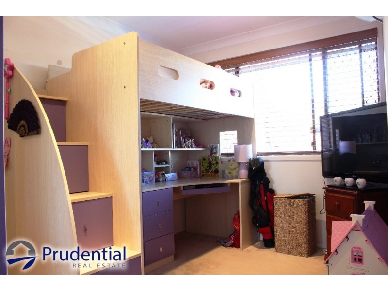 16 Mona Vale Place, Woodbine NSW 2560