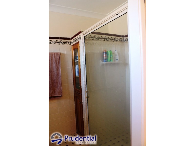 16 Mona Vale Place, Woodbine NSW 2560