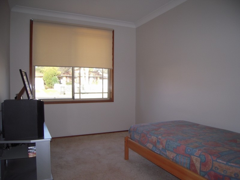 12 Davy Place, St Helens Park NSW 2560