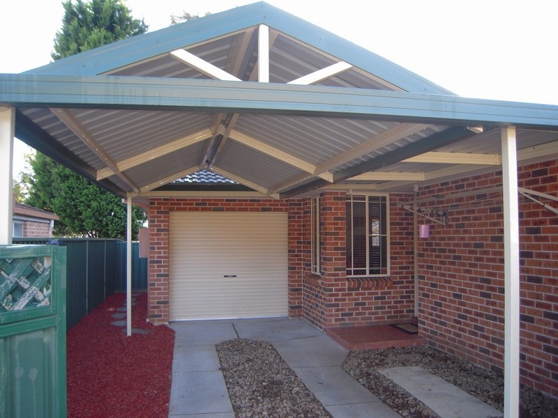 12 Davy Place, St Helens Park NSW 2560