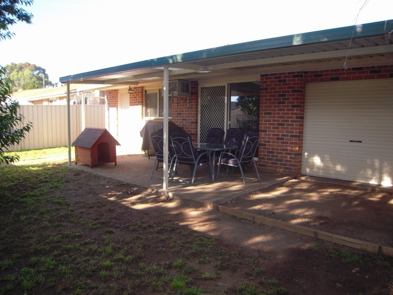 12 Davy Place, St Helens Park NSW 2560