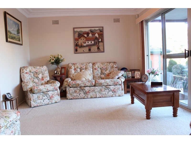 25 Raymond Avenue, Campbelltown NSW 2560