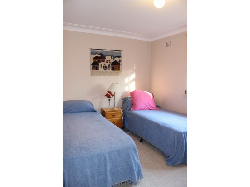 25 Raymond Avenue, Campbelltown NSW 2560