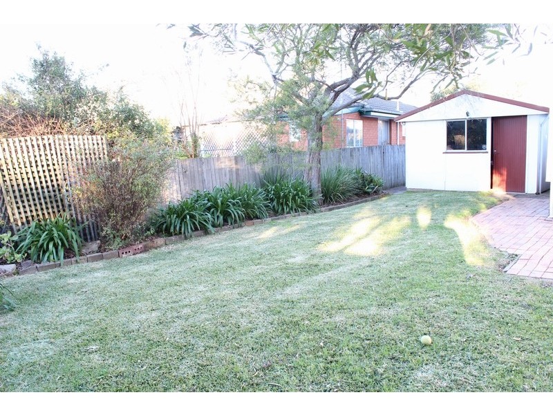 25 Raymond Avenue, Campbelltown NSW 2560