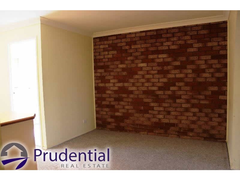 2/41 Cochrane Street, Minto NSW 2566