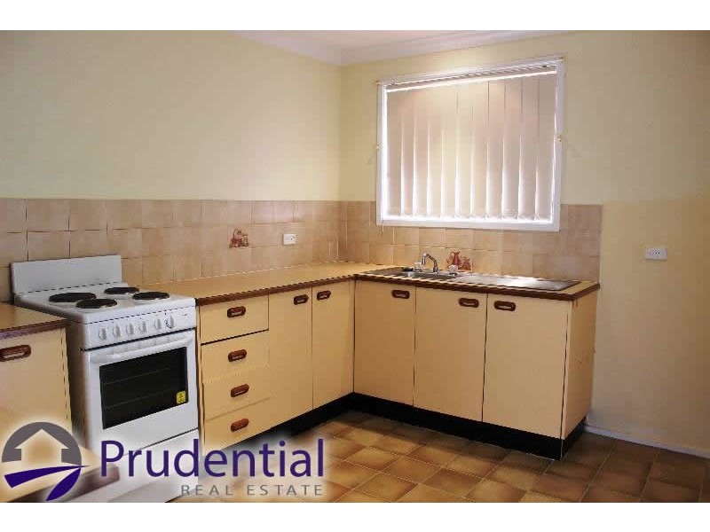 2/41 Cochrane Street, Minto NSW 2566
