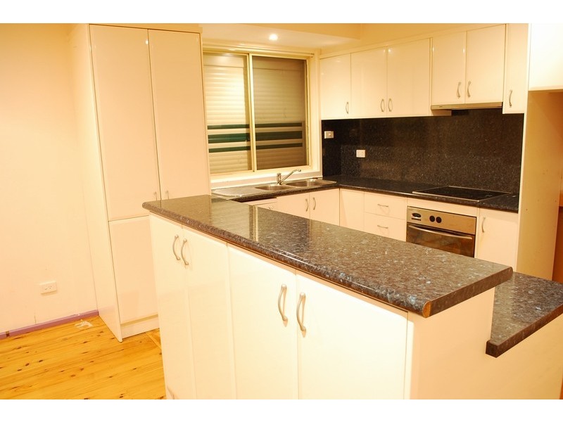 8 Fairlight Place, Woodbine NSW 2560