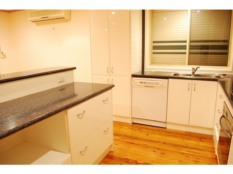 8 Fairlight Place, Woodbine NSW 2560