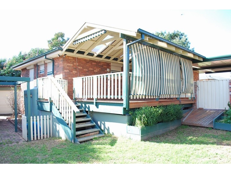 8 Fairlight Place, Woodbine NSW 2560