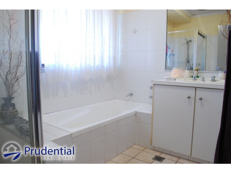 35 Minchinbury Terrace, Eschol Park NSW 2558