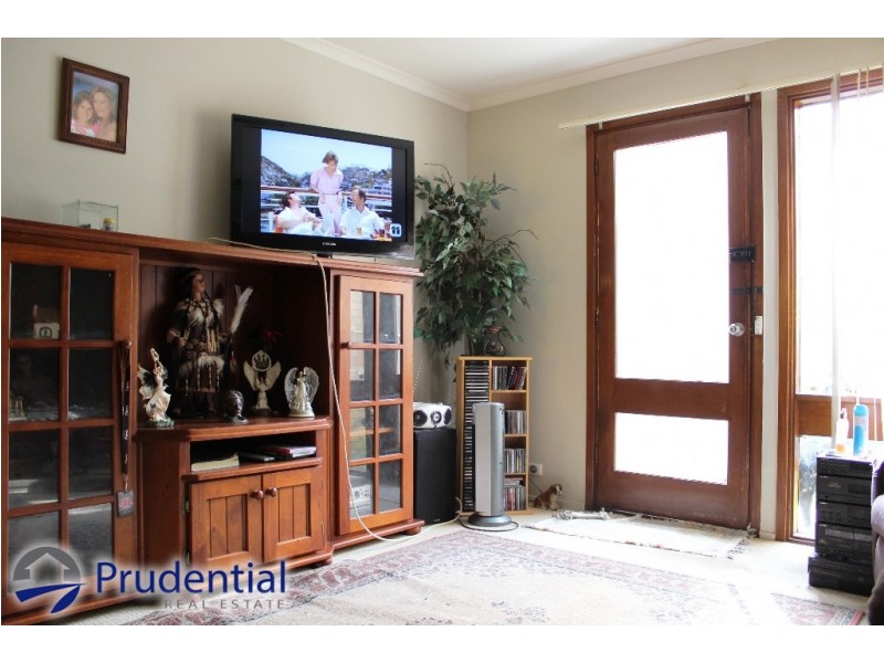 1/15 Stringybark Cres, Bradbury NSW 2560