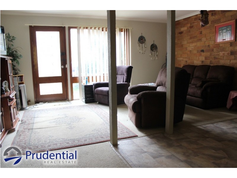 1/15 Stringybark Cres, Bradbury NSW 2560