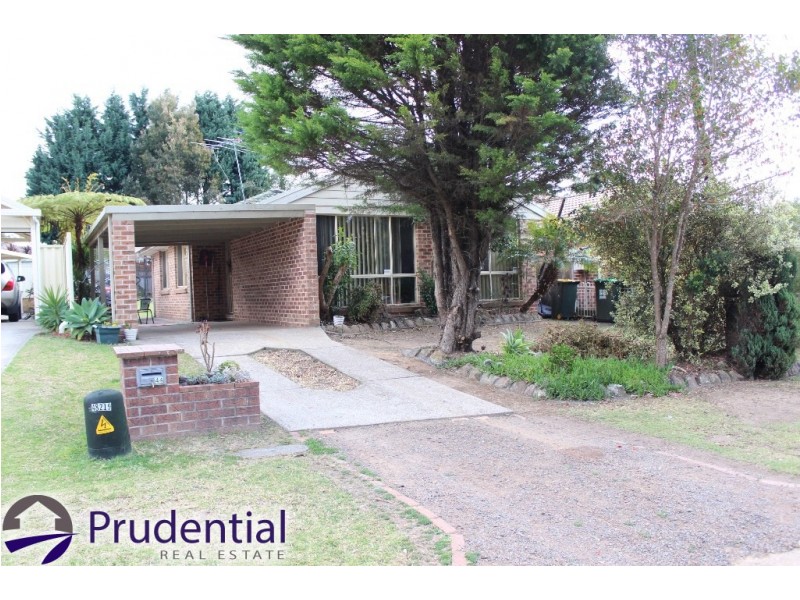 44 Ironside Drive, St Helens Park NSW 2560
