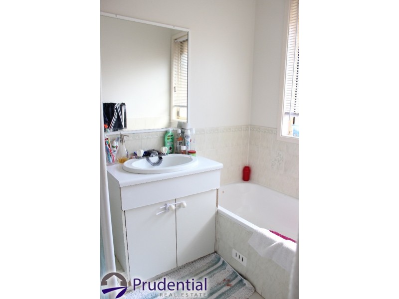 44 Ironside Drive, St Helens Park NSW 2560