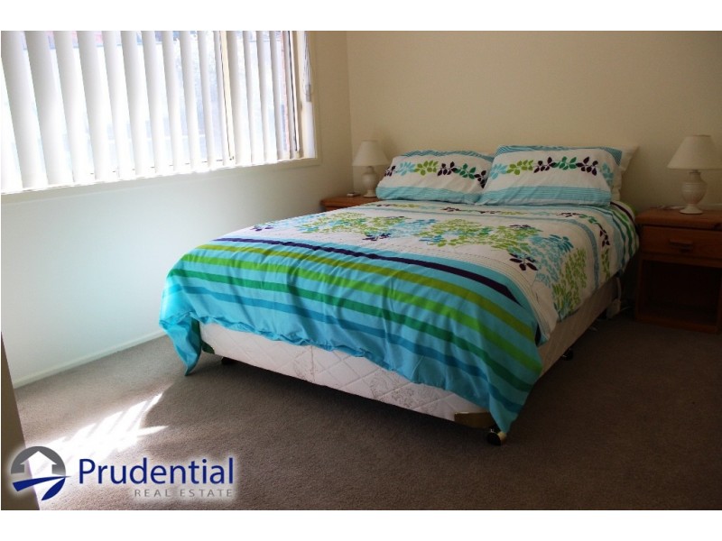 77 Donalbain Cct, Rosemeadow NSW 2560