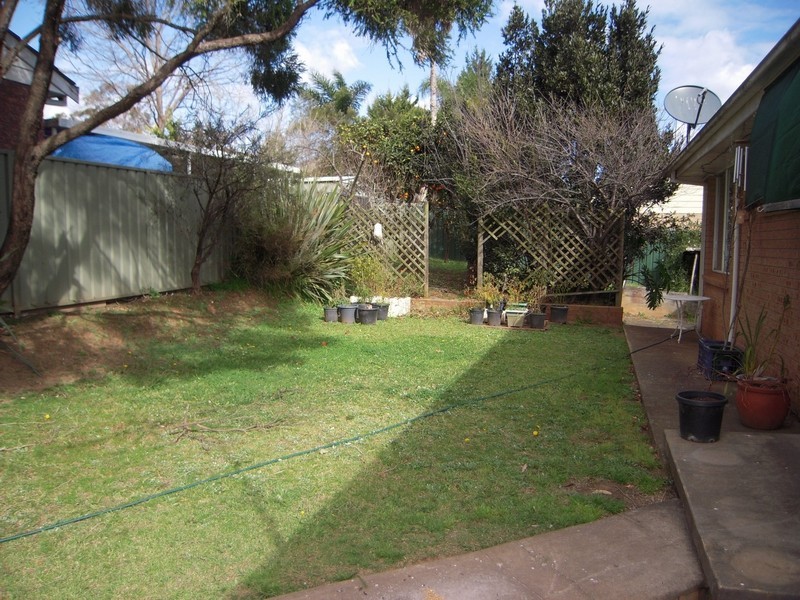 23 Fenton Cres, Minto NSW 2566