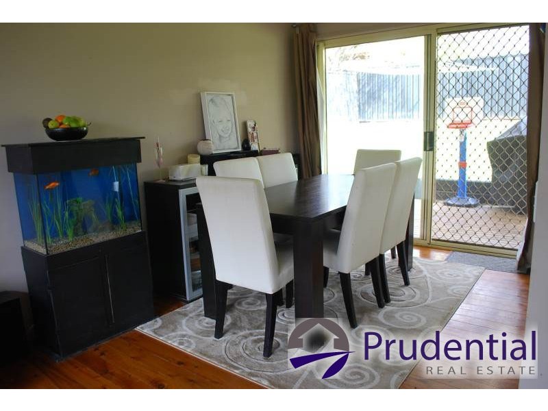 12 Evergreen Avenue, Bradbury NSW 2560