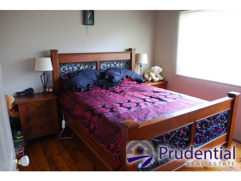 12 Evergreen Avenue, Bradbury NSW 2560