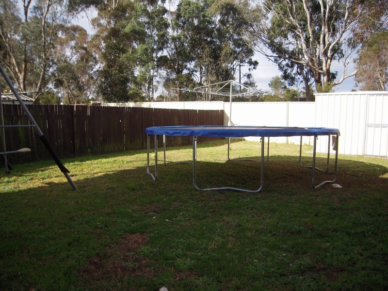 52A Oswald Cres, Rosemeadow NSW 2560